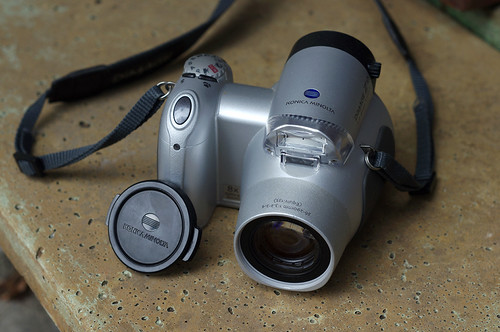Konica Minolta DiMAGE Z10 product image