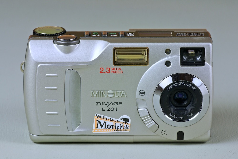Minolta DiMAGE E201 product image
