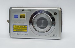 Sony Cyber-shot DSC-W210 product image